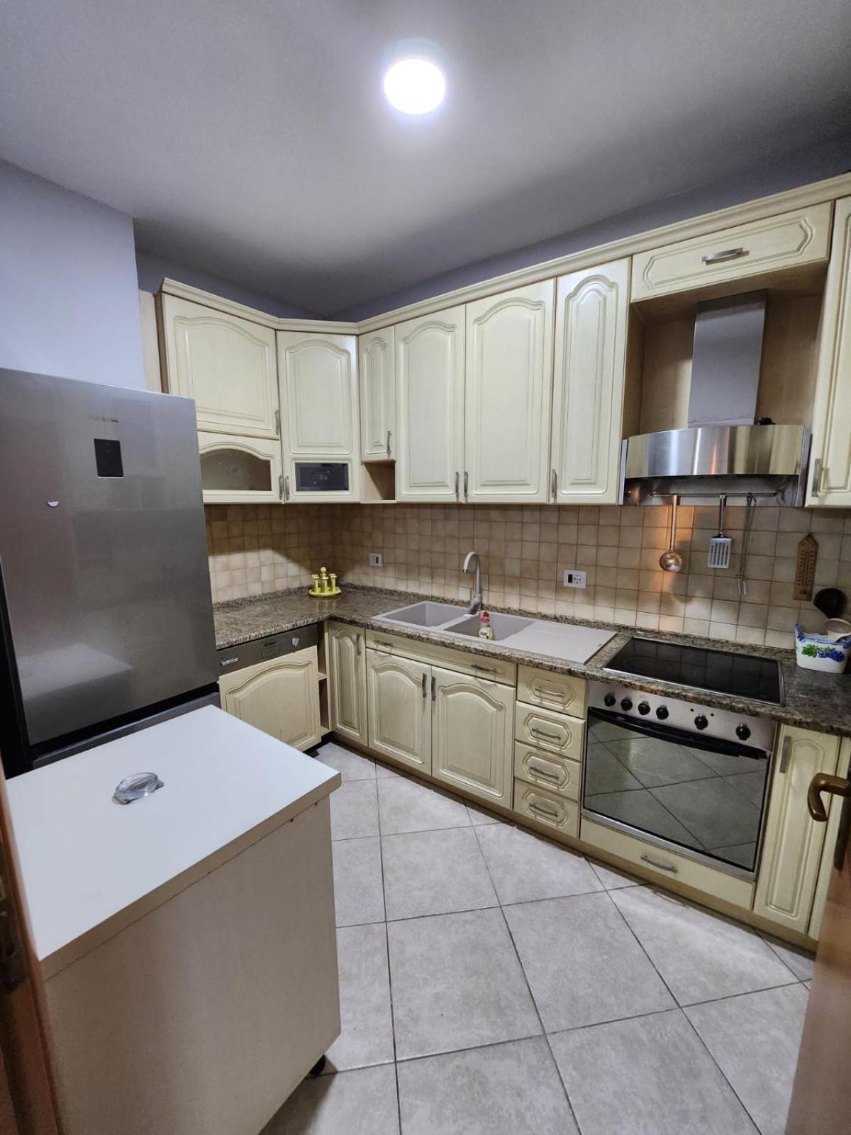 Sky Dwelling Tirana Apartman Kültér fotó