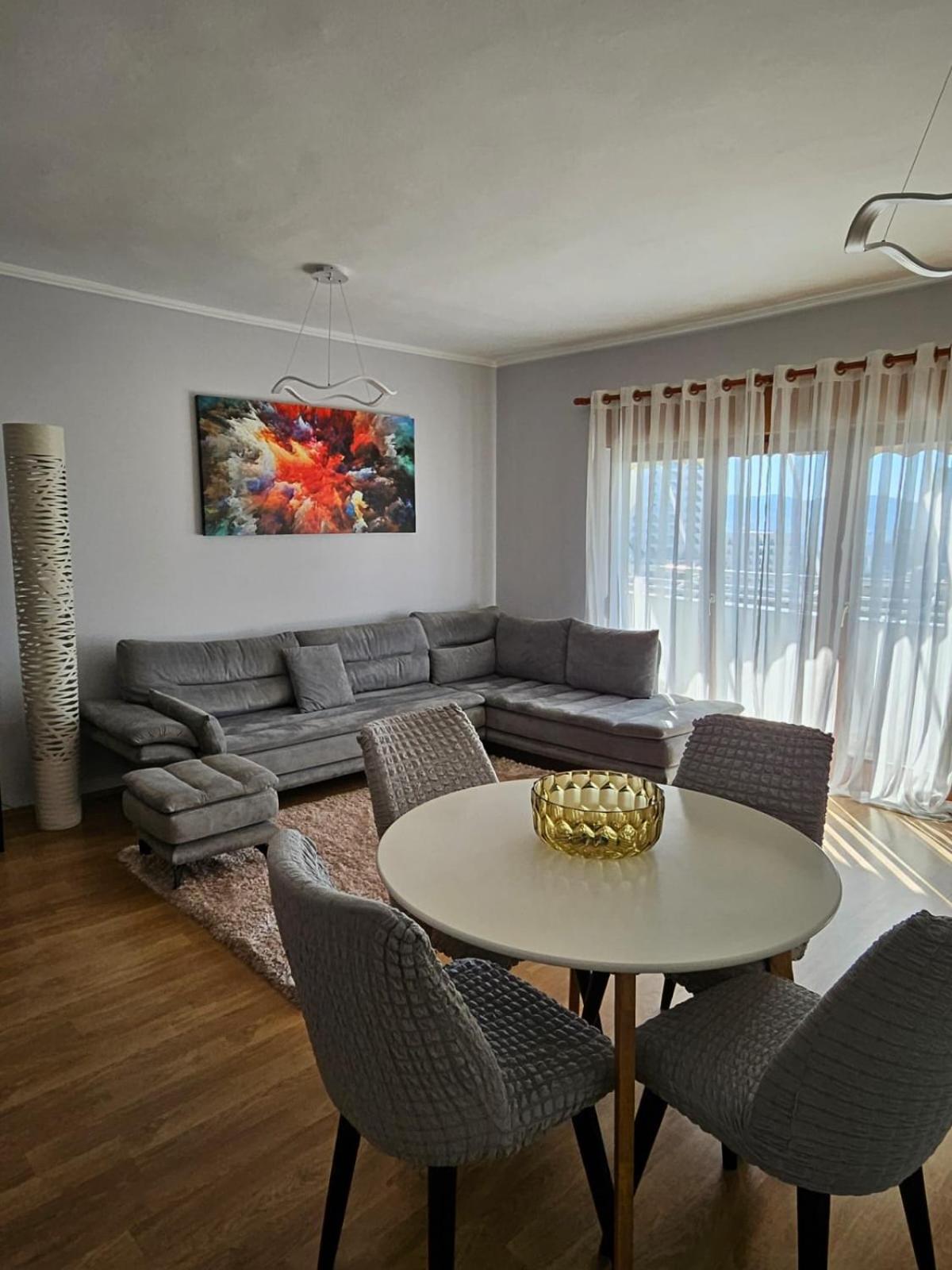 Sky Dwelling Tirana Apartman Kültér fotó