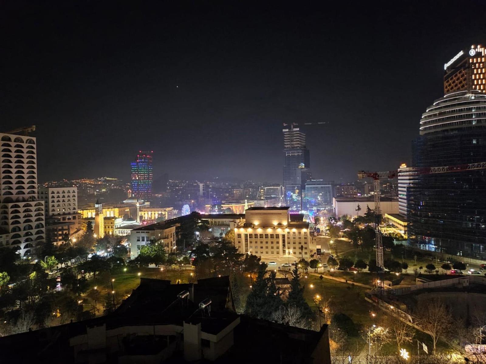 Sky Dwelling Tirana Apartman Kültér fotó